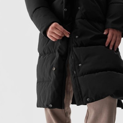 długi płaszcz puchowy damski 4F czarny