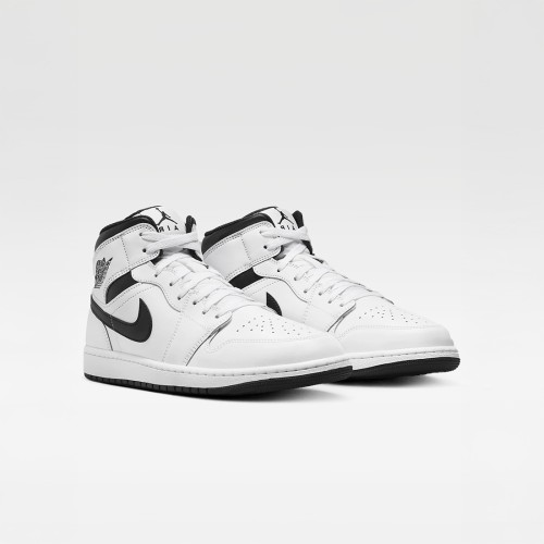 Buty Air Jordan 1 Mid DQ8426-132 – białe sneakersy z logo Jumpman i klasyczną podeszwą