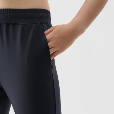 Spodnie treningowe damskie 4F – wygodne i szybkoschnące