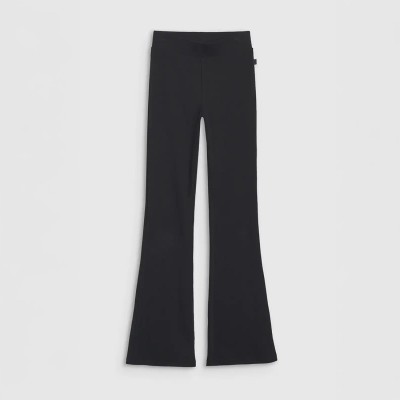 Dziewczęce legginsy 4F z wysokim stanem i rozszerzanymi nogawkami – wygodne i stylowe