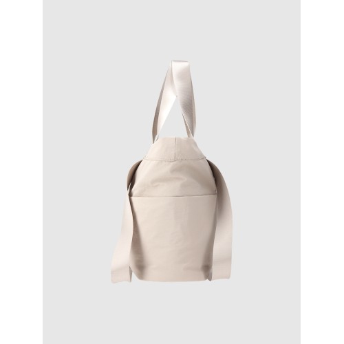 Beżowa Torba na ramię damska 4F – funkcjonalna, z hydrofobową impregnacją i licznymi kieszeniami, idealna na trening i co dzień