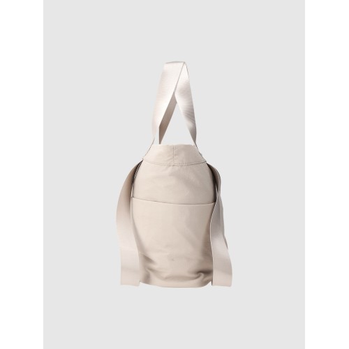 Beżowa Torba na ramię damska 4F – funkcjonalna, z hydrofobową impregnacją i licznymi kieszeniami, idealna na trening i co dzień