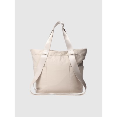 Beżowa Torba na ramię damska 4F – funkcjonalna, z hydrofobową impregnacją i licznymi kieszeniami, idealna na trening i co dzień