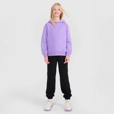 Spodnie dresowe dziewczęce 4F – wygodne, elastyczne, z haftem, idealne do szkoły i na trening.