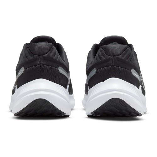 Buty męskie do biegania Nike Quest 5 – amortyzacja i lekka przewiewna cholewka.