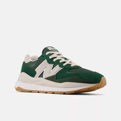Buty męskie New Balance M5740PCC – zamszowa cholewka, oversizowe logo N, masywna podeszwa z retro detalami.