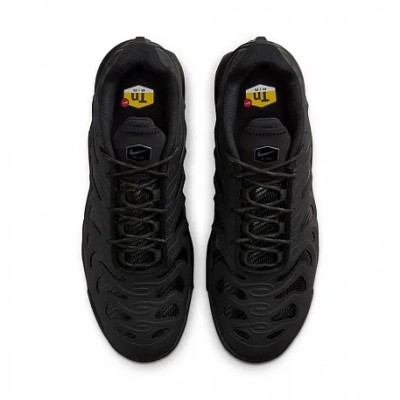 zarne męskie sneakersy Nike Air Max Plus Drift HF0785-001 z poduszką Air i falistymi detalami TPU.