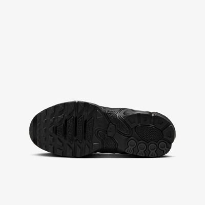 zarne męskie sneakersy Nike Air Max Plus Drift HF0785-001 z poduszką Air i falistymi detalami TPU.