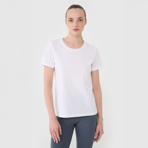 Koszulka damska 4F 4FWMM00TTSHF2356 – biała,  bawełniana, krótki rękaw, regularny krój, okrągły dekolt.