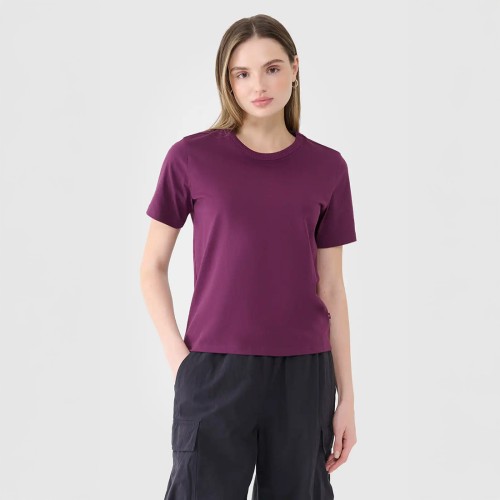 fioletowa Koszulka damska 4F 4FWSS25TTSHF1991 – regularny krój, bawełniana, krótki rękaw, okrągły dekolt.