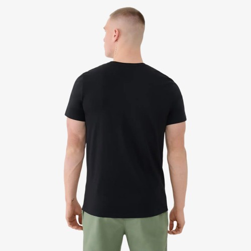 czarna Koszulka męska 4F 4FWSS25TTSHM1974 – regularny krój, okrągły dekolt, bawełna, nadruk 4F.