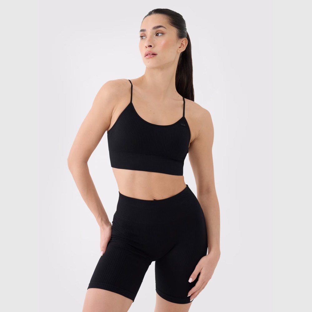 Biustonosz sportowy damski 4F z niskim wsparciem, technologia 4FDry, prążkowana dzianina, regulowane ramiączka.